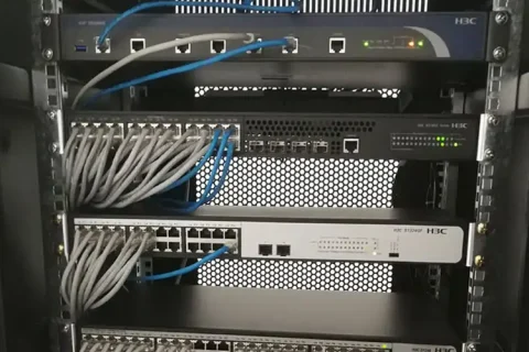 XX自媒体公司局域网组建